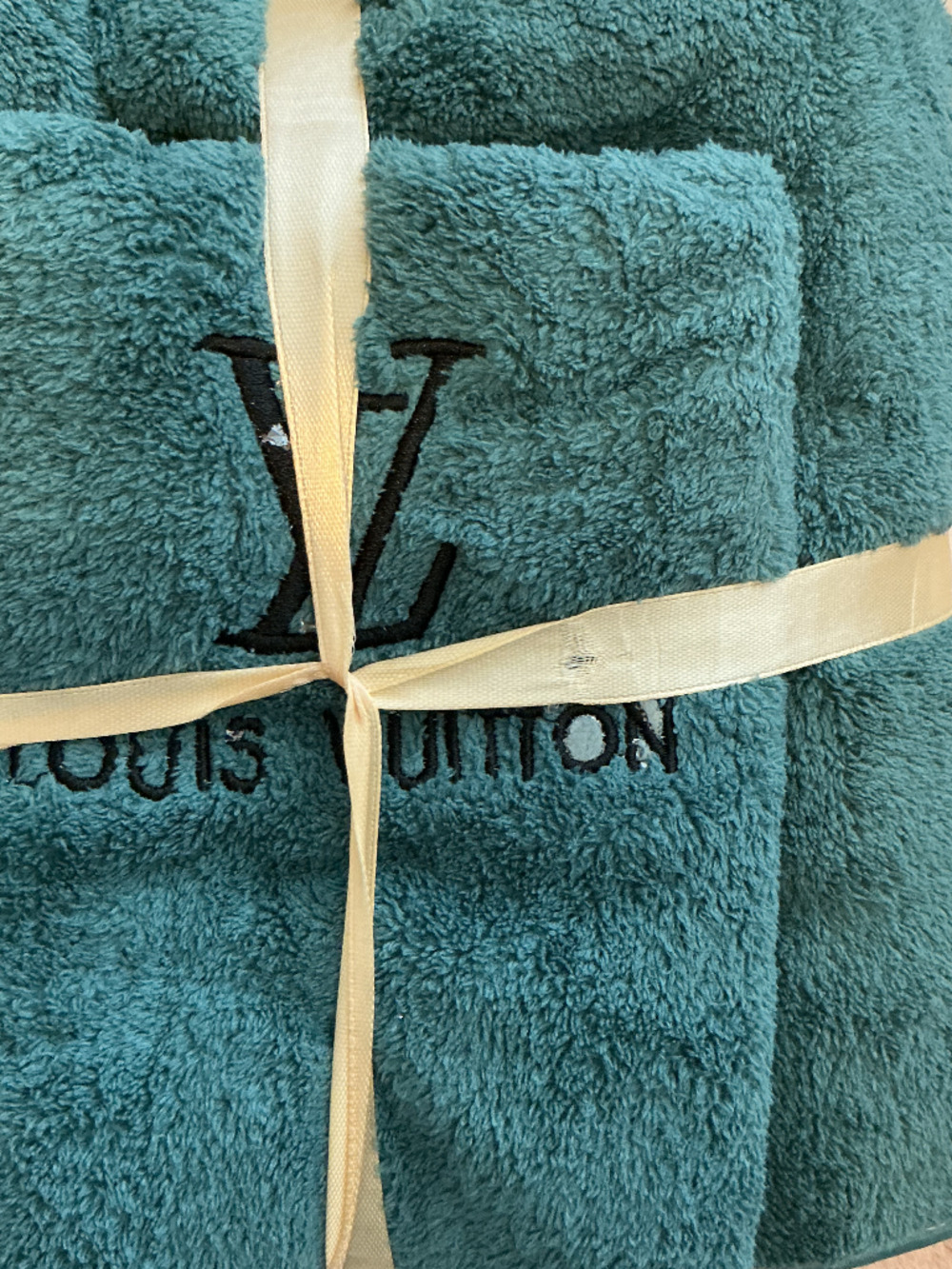 BATH AND HAND TOWEL SET WITH GIFT BAG